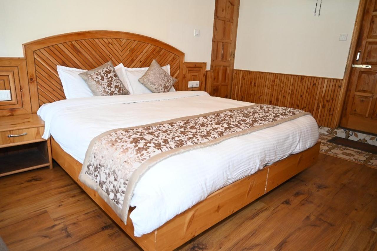 Hotel Nirmal Chhaya Manāli Kültér fotó