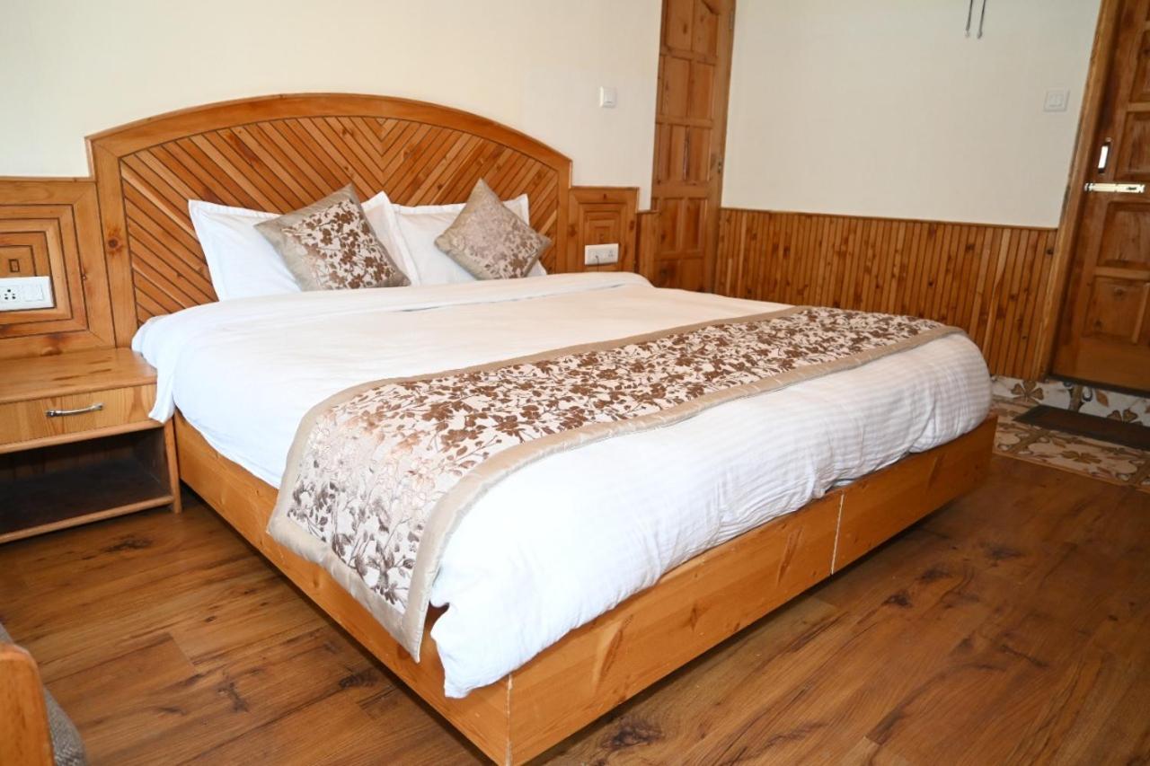 Hotel Nirmal Chhaya Manāli Kültér fotó