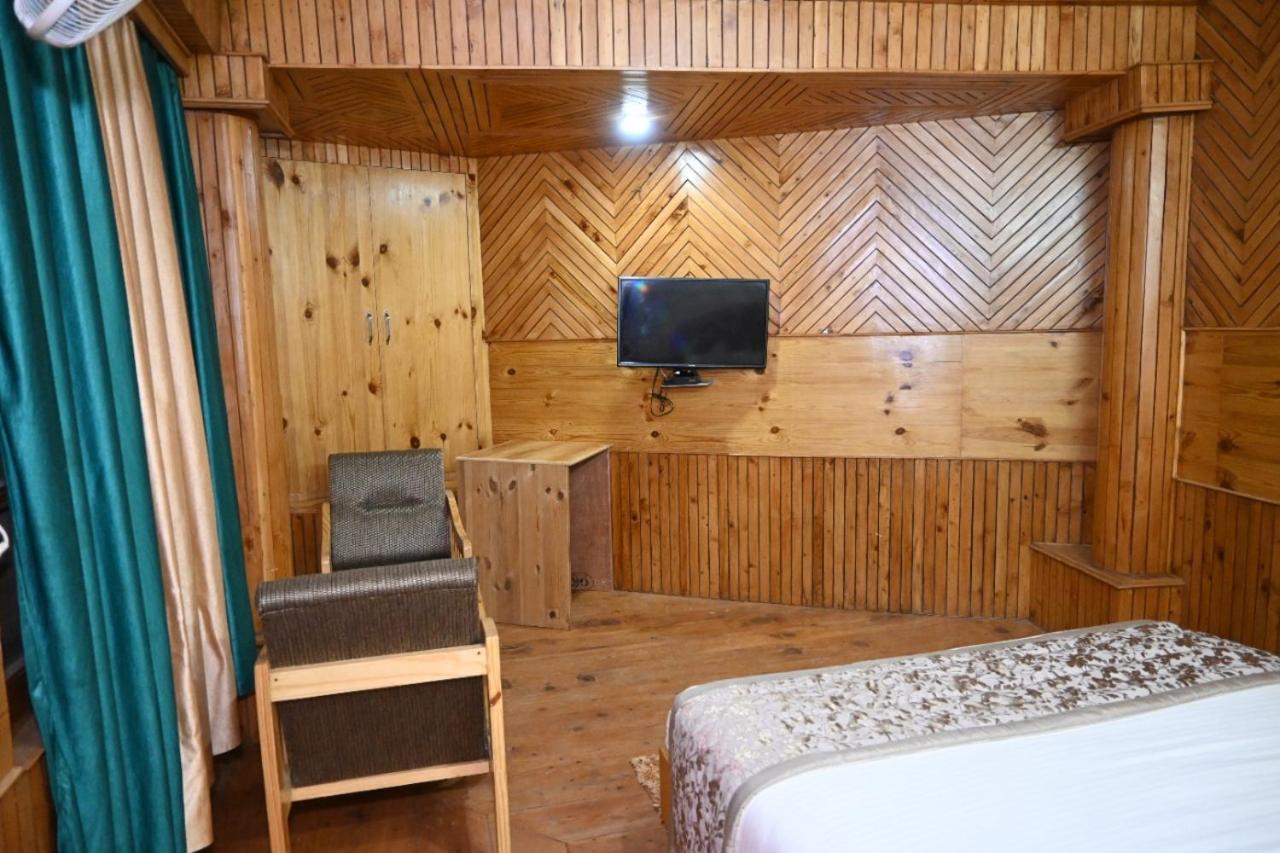 Hotel Nirmal Chhaya Manāli Kültér fotó