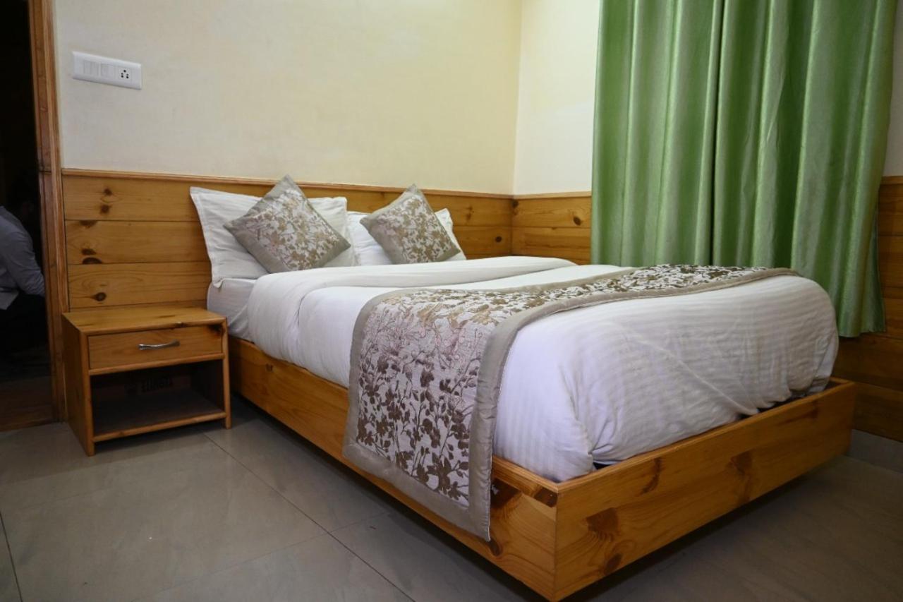 Hotel Nirmal Chhaya Manāli Kültér fotó