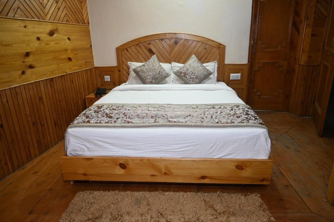 Hotel Nirmal Chhaya Manāli Kültér fotó